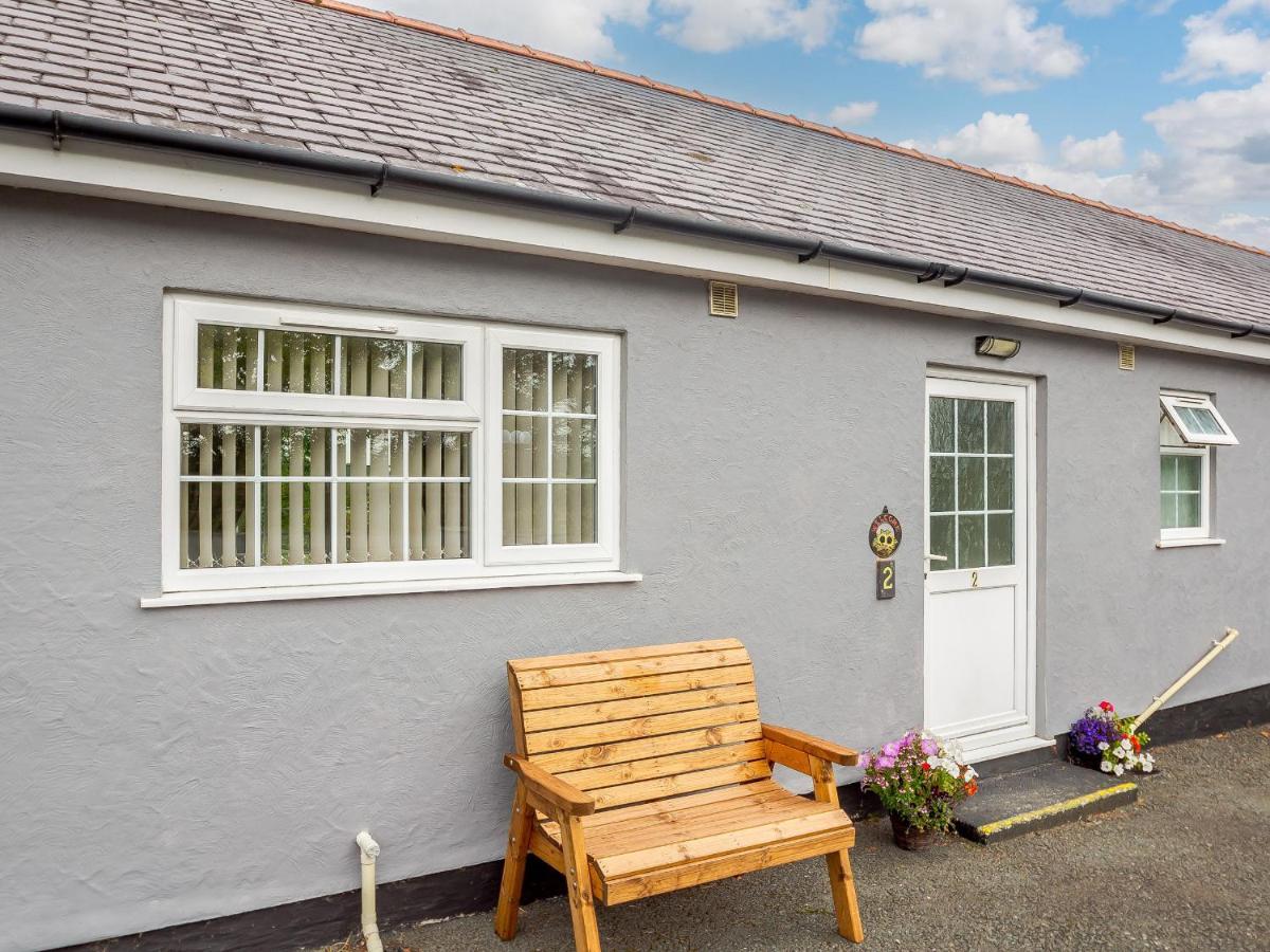 2 Black Horse Cottages Pentraeth Exterior foto